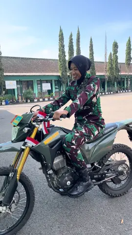 Bahagia itu sederhana, bisa kerja sehat dan motor motoran#kowad #binsikskyforce #pelatih 