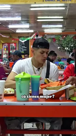 Poeta 😎 @Lalo Elizarrarás @El BOGUETO @onlyjosuesy #laloelizarraras #iztaparrasta #comedia #poesia 