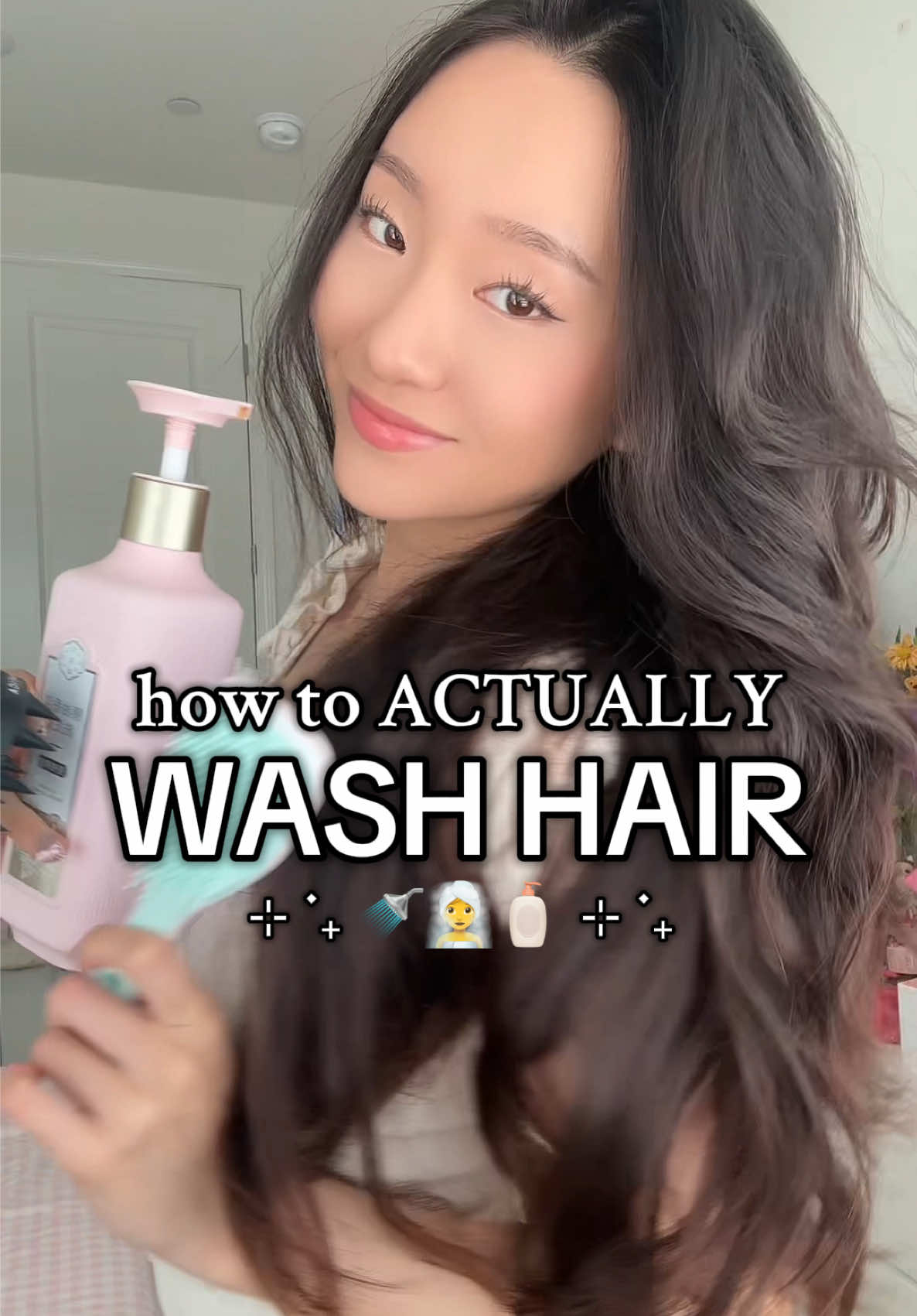 how to ACTUALLY wash your hair so it won’t get greasy after 5 hours 🙂💆‍♀️🧴 tbh my mom never really learned this stuff so i’m glad i can teach her too 😇 #hairwash #hairroutine 