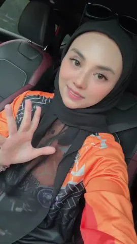 Saat ini cinta terbesar adalah untuk diri sendiri, kerjaya, keluarga dan Allah. Hargai insan sekeliling yang ikhlas menyokong dan menyayangi tanpa syarat. Dalam hidup, tiada yang percuma .setiap yang kita mahu ada harganya. U pay what u buy. done diari hidup 25/09/2025 started jam 7 pagi hingga 12 tghmalam. 😊