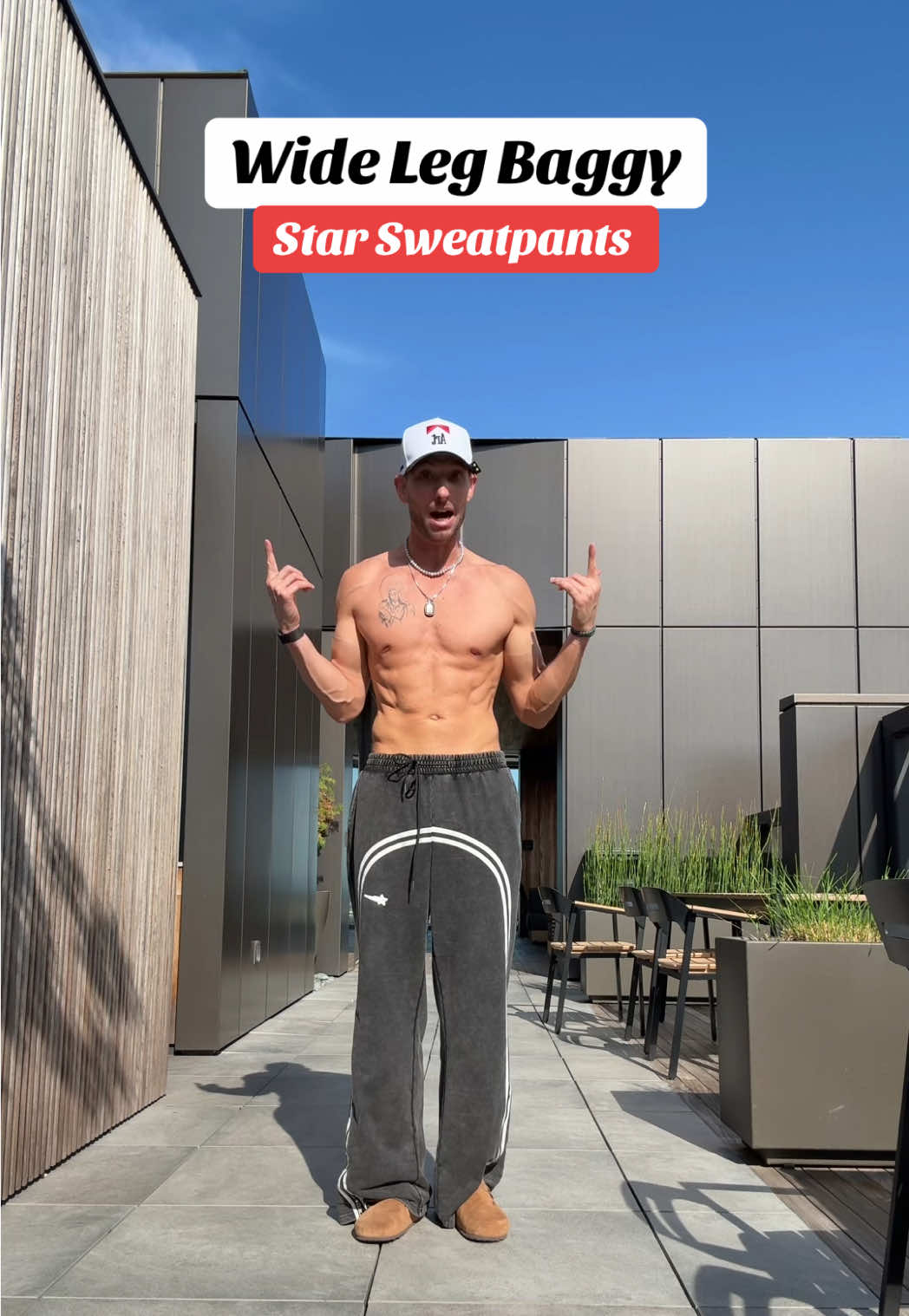 Replying to @Tyrek Montgomery Viral Wide Leg Baggy Sweatpants perfect for the Gym or just Chilling 👀💪🏼📈 #sweatpants #widelegsweatpants #baggysweats #mensfashion 