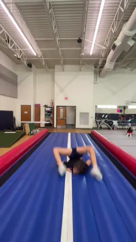 ow.  #fail #trend #fyp #cheer #foryoupage (know how to tuck i promise)