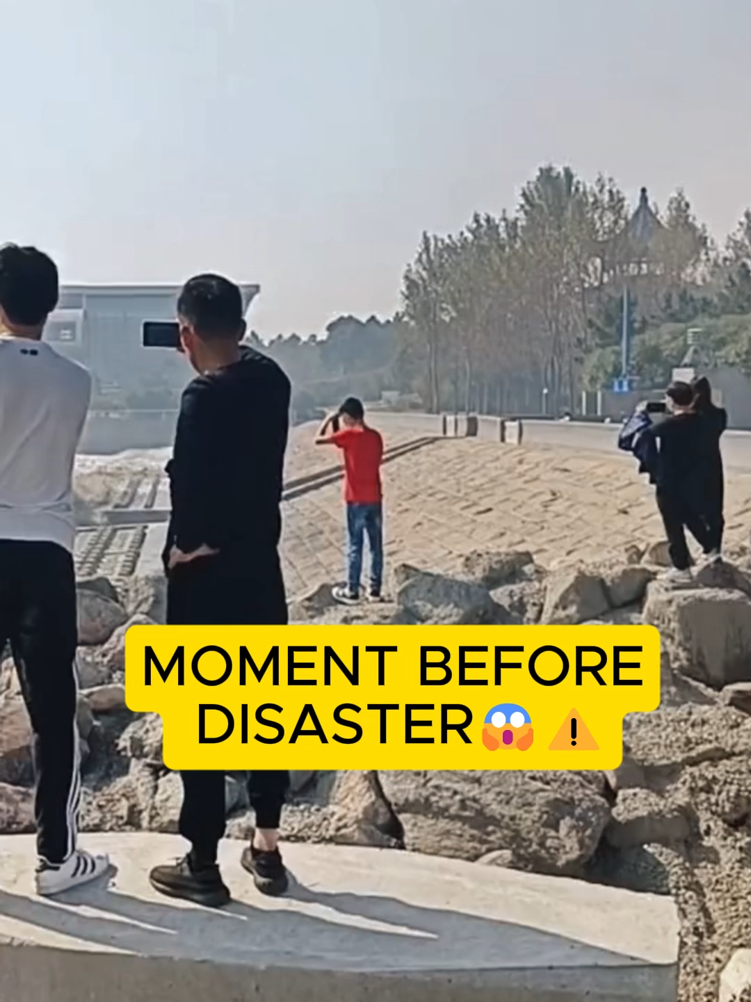 momennt before disaster #phenomenon #disasters #nature #dangerous #sea #moment #scary #naturaldisaster #waitforit #fyp