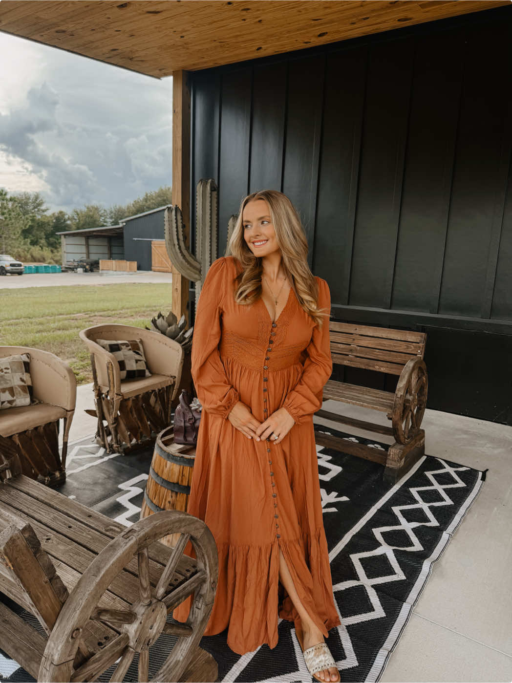 How stunning is this dress!!🥹 #familyphotosdress #bohodress 