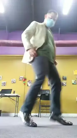 Nicki Minaj Super Bass short dance 