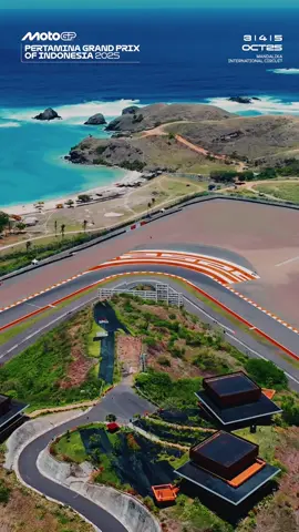 ⏱️ 24 Hours Preparation! Semua tim bekerja tanpa henti untuk memastikan Pertamina Grand Prix of Indonesia 2025 berjalan sempurna. Dari lintasan, fasilitas penonton, hingga detail terkecil — semua dipoles demi menghadirkan pengalaman balap kelas dunia di Mandalika. 🏁✨ 📅 3–5 Oktober 2025 📍 Pertamina Mandalika International Circuit Siap jadi bagian dari sejarah? 🎟️ Amankan tiketmu sekarang! #MandalikaCircuit #SirkuitMandalika #PertaminaGrandPrixOfIndonesia #burnthelimit #indonesiangp #motogp #motogp2025