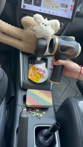 I like this portable car vacuum cleaner very much. It is small and portable, and it is wireless. It is very convenient and can be used wherever you want.#car #dealsforyoudays #🔥 #carvacuumcleaner #carvacuum 