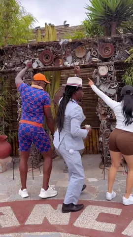 Los Sobrinos desde Colombia son partícipes del Baile de las Octavas en Ecuador. @May Osorio 🧿 @Ever murillo @JÓVENES HOY 777 #sfq #quebendición #quiereme #tiosesarquintero 