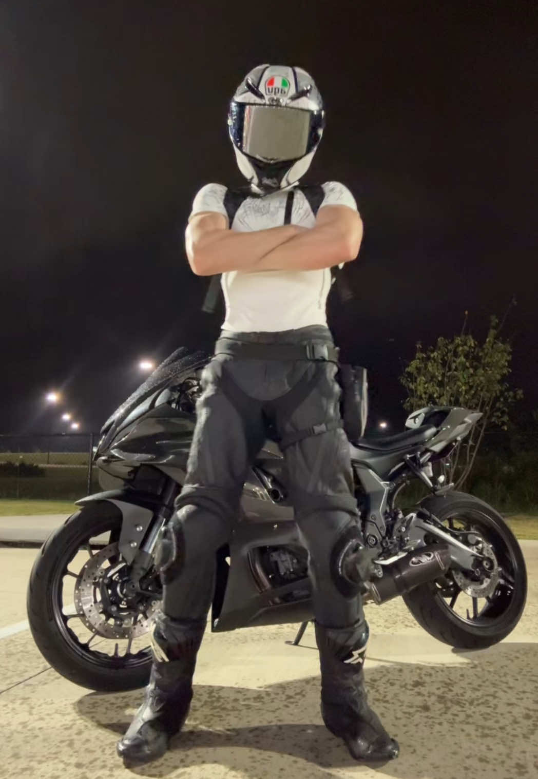 New pista who’s this 👀 #fyp #trending #biketok #BookTok #dance 