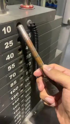 Out here full stacking the lat pulldowns like a boss 😅 #GymTok #gymhumor #fullstack #gymfail #funny 