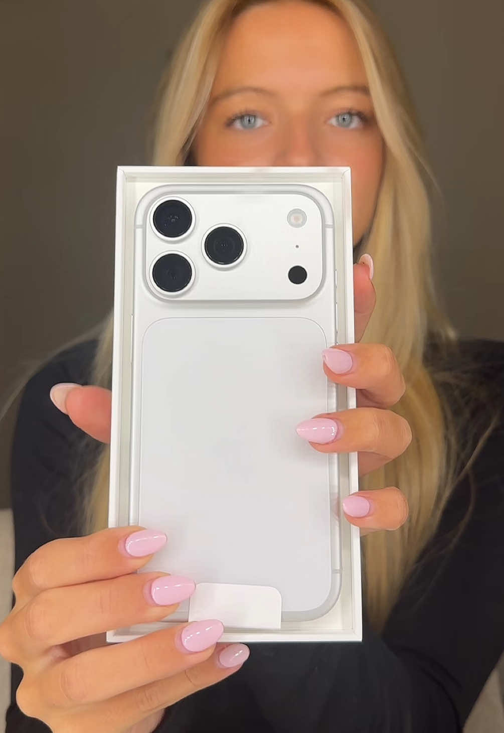 HELLO NEW PHONE @apple 😍😍 #iphone17pro #unboxing #newphone #new #apple 