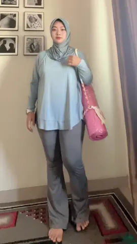 Enak poll bahannya adem #bajuolahraga #reytrom #ootdolahraga #ootdsenam #ootdpilates #olahraga 