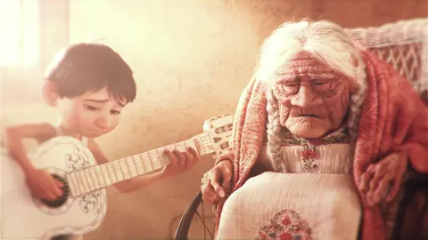 this movie had me in tears 😭 (i havent made any edits recently so i hope yall enjoy this old one that i never posted) #fyp #edit #coco #cocoedit #disney  
