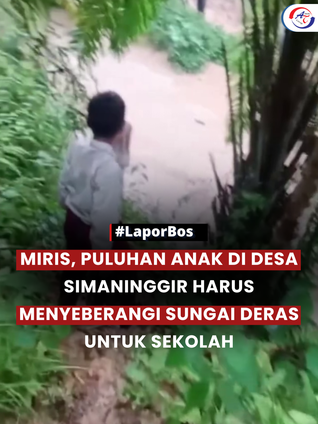 #LaporBos MIRIS, PULUHAN ANAK DI DESA SIMANINGGIR HARUS MENYEBERANGI SUNGAI DERAS UNTUK SEKOLAH Pemandangan miris terjadi di Desa Simaninggir, Kecamatan Dolok Sigompulon, Kabupaten Padang Lawas Utara. Puluhan anak terpaksa menyeberangi sungai deras setiap hari hanya untuk berangkat ke sekolah. Tanpa jembatan, mereka mempertaruhkan keselamatan dengan menantang arus. Warga berharap pemerintah segera turun tangan membangun akses aman demi masa depan pendidikan anak-anak. Tonton selengkapnya di: https://youtu.be/VUwDKtl2g5c #MediAktualGrup #AktualOnline #BeritaSumatra #NewsUpdate #PadangLawasUtara #Simaninggir #DolokSigompulon #AnakSekolah #SungaiDeras #InfrastrukturDesa #Pendidikan #Sumut #Jembatan 📹 Video FB: Daniel Bona