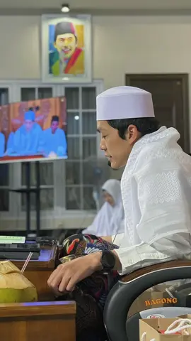 sampean ngerti sing noto urip iki gusti allah 😊#gusiqdamstory  •• • #sabilutaubah #templatecapcut #viral #gusiqdammuhammad 