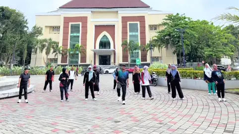 Zumba Jum’at pagi bersama Fakultas Hukum UII 💕 #zebh #zinebhie #zinebhiejogja #zumba #zumbajogja 