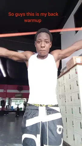 Broad back, broad shoulders broad goals💪🏾.What's your favorite back exercise?🤔 #fyp #workout #Fitness #gymlover 