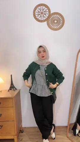 Whopss emerald + black 🤏🏼🖤💚#OOTD #foryoupage 
