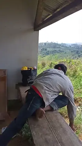 kejadian lagi , di perkebunan teh cikarang  #penyakitepilepsi #kangdedimulyadi #rudiana 