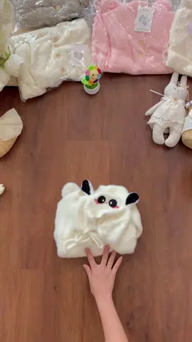 Body lông cho bé sơ sinh kèm mũ phong cách hàn #khongthitinh #mevabe #tiemdoembesamkids #quanaobegai #quanaotreem @Khổng Thị Tình(Samkids) @Tiệm Đồ Em Bé - Samkids @Samkids6688 @SAMKIDS-Tiệm Đồ Em Bé @PHỞ BÒ: Khổng Thị Tình 