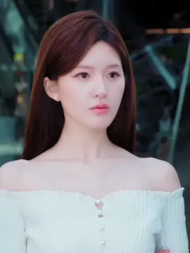 She doesn't admit that she is her own sister. She thinks they don't deserve it.#cdrama #lovesambition #zhaolusi #chenweiting #tiktoktainment 