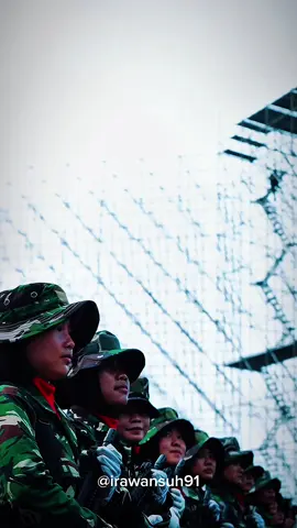 Defile brigade Kowad… . . . #huttni #tni #tniindonesia🇮🇩 #kowad 
