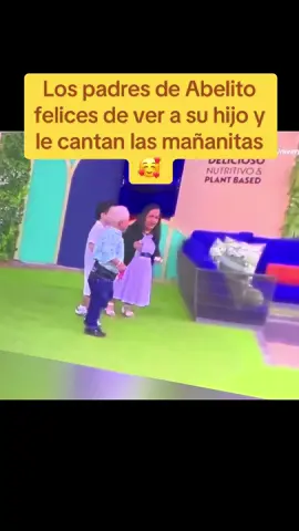 Los padres de Abelito felices de ver a su hijo y le cantan las mañanitas 🥰 #abelito #aldodenigris #aaronmercury #lcdlfmx3 #lomasviral 