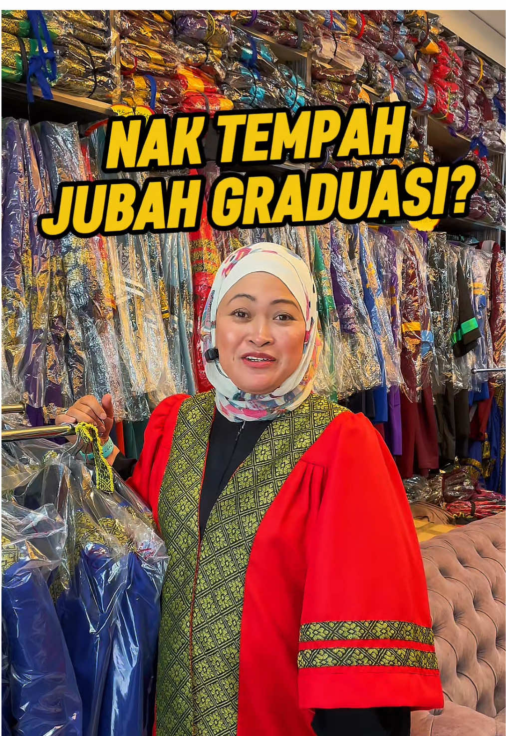 Masih mencari jubah untuk majlis graduasi sekolah⁉️ Kami ada hampir 10,000 helai jubah graduasi ready made untuk pilihan cikgu‼️ MATERIAL BERKUALITI ✅ JAHITAN KEMAS ✅ SELESA DIPAKAI ✅ HARGA MAMPU MILIK ✅✅ ‼️JOM TEMPAH  SEKARANG‼️ #jubahkonvomurah #jubahkonvo #konvo #graduasi #jubahgraduasi 