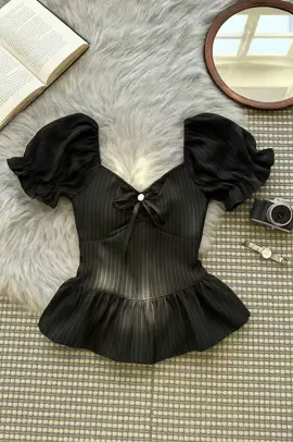 Astaga cantik banget guys! 😭 yakin gak mau nih? 😭🫵🏻 #outfit #outfitideas #fy #fyp #blouse 