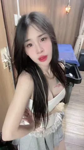 Ơ nhưng mà chị ơi , chị yêu ck cị e cũng yêu ck chị mờ …😘 #xuhuongtiktok #cvg #viraltiktok 