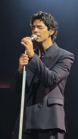 One of my favorite @Jonas Brothers songs  @joejonas #jonasbrothers #jonasbrothersconcert #greetingsfromyourhometown #joejonas