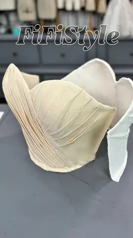 Buổi học thực hành dựng xương lưới vi tính phủ gòn nâng đỡ cho các thiết kế 3D. Ko cần xiết eo vẫn đứng form tuyệt đối. #thietkerap #fifistyle #daythietke #draping #tutorial 