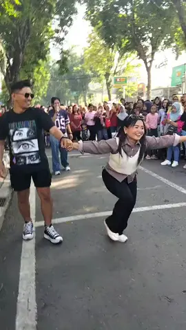 seng lagi viral.. janda berkelas