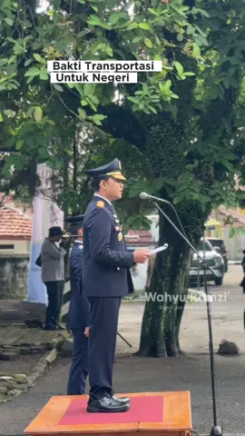 Selamat Hari Perhubungan Nasional 2025  Bupati Cianjur berkomitmen menghadirkan pelayanan terbaik, khususnya penerangan jalan umum di seluruh wilayah. Penerangan bukan hanya soal kenyamanan, tapi juga keselamatan masyarakat.  #HariPerhubunganNasional #BaktiTransportasiUntukNegeri #CianjurBerjaya #LayananBerkeselamatan