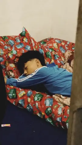 nihh yg bilang pinn abg gue lagi tidur malah  di vidioiin demi kalian  #emg boleh se pinnnnnnnn itu