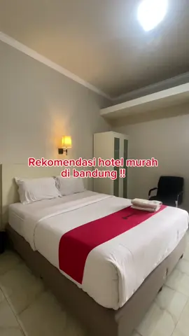 Rekomendasi hotel murah di Bandung !! kamarnya nyaman dan cozy 🏢 RedDoorz Near Taman Makam Pahlawan Cikutra  📍 Jl. Cikutra No.211, Neglasari, Kec. Cibeunying Kaler, Kota Bandung, Jawa Barat 40124 📱Booking lewat aplikasi RedDoorz banyak banget untungnya dan janga lupa masuka kode promo 