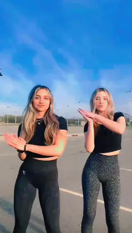 #bouncewhenshewalk #gyat #fanpage #dance #bops 
