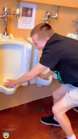 People’s epic failures #satisfying #funnyvideos #funny #fail #funnymoments #fyp #foryou 
