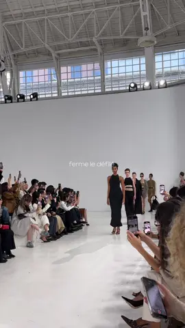 un grand OUI !! @NARS Cosmetics @Max Mara #Vlog #TikTokFashion #makeup { invitation }