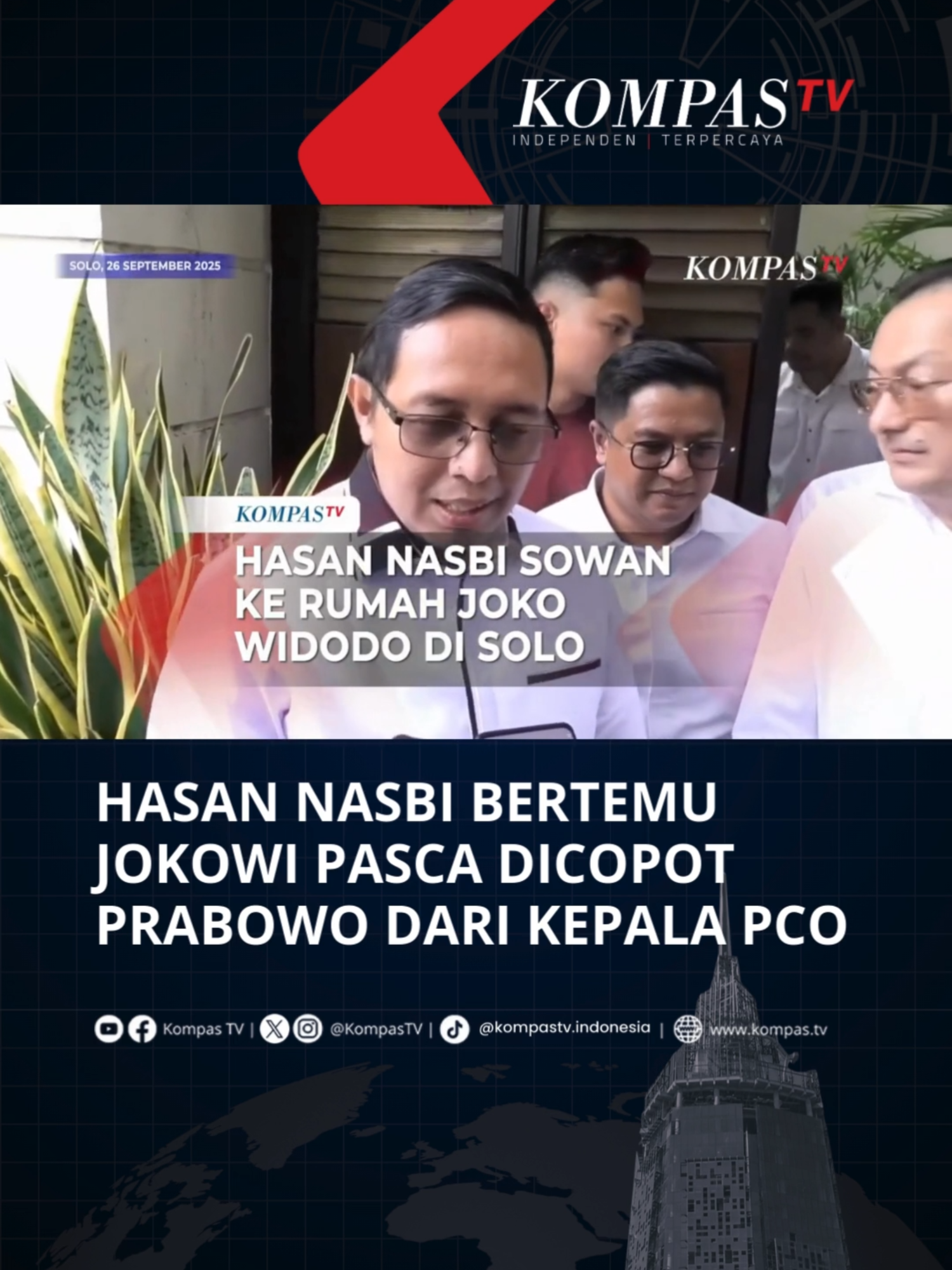 Mantan Kepala Komunikasi Kepresidenan Hasan Nasbi melakukan sowan ke kediaman Presiden ke-7 Republik Indonesia, Joko Widodo di Solo pada Kamis (26/9/2025). Hasan Nasbi perdana bertemu Jokowi pasca dicopot dari jabatannya oleh Presiden Prabowo Subianto. Hasan Nasbi melakukan pertemuan tertutup selama lebih dari satu jam. Hasan Nasbi mengatakan dirinya lama tidak bersilaturahmi kepada Jokowi. Ada beberapa isu yang dibahasnya bersama Jokowi termasuk tugas barunya di Pertamina. Tuliskan komentarmu dan dapatkan berita terkini lainnya di www.kompas.tv serta youtube.com/kompastv #SOROTKompasTV #TikTokBerita