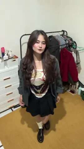 Mulaiii dariii 15 lagiii ya #OOTD #outfitideas #girls #grwmmakeup #90s 