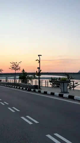 bintang version tranung🌤️ negeri paling bhagia org kate op😬 #bintang #terengganu #sunrise #fyp 