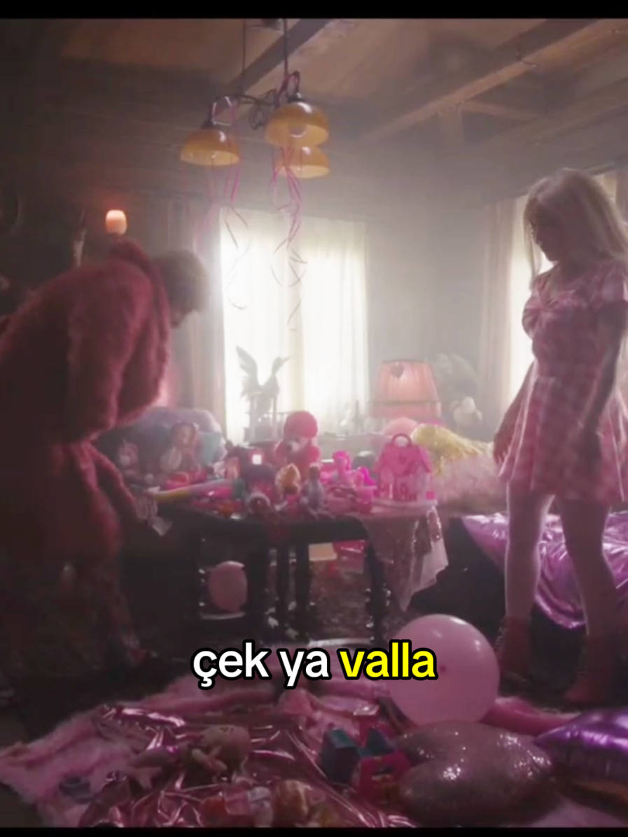 Barbie ve Ken Fantezisi 😂 #mahsunj #modernkadin #prens #güldürgüldürshow 