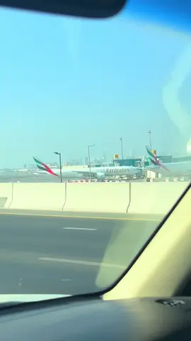 Dubai ✈️ #foryou #foryoupage #dubai🇦🇪 #dubai_dxb_uae🇦🇪 #waliullahsahibzad 
