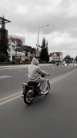 Phố buồn…