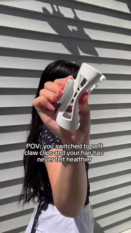 Flexible silicone hair clips 🎀Lightweight, durable, and designed for all day comfort & strong hold!  #eStock #flexiblesiliconeclips #durable 