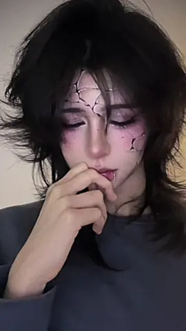 the only footage i have of this makeup look :')