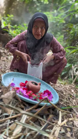 Bu Amel Makan sesajen #komedi #lucu #buamel 