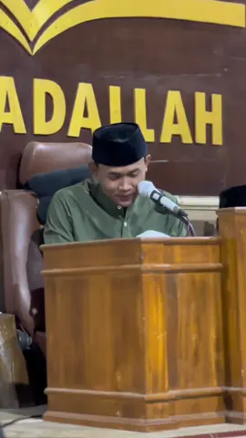 Jan gusku pancen oke 😅, leres gus hidup kita terlalu banyak nikmat sampek membuat orang lain kepanasan 🤣. #viralvideo #viralvideotiktok #viralvideotiktokparati #fypシ゚viral #fypシ゚viral🖤tiktok @MT. IBADALLAH OFFICIAL 