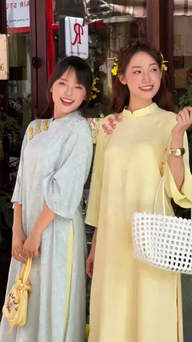 Bèo dạtt mâyy trôii..trôii vào Áo dài Cơ Uyển của nhà Havana🌺🌸 🌷Áo dài lụa Cơ Uyển sẽ lên sóng vào lúc 11h 28.9 nahh See yahh ~~~ #aodaitet #aodai #aodaihavana #chuphinhtet #havanadanang  